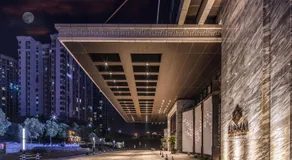 Jinling Grand Hotel - Image 5