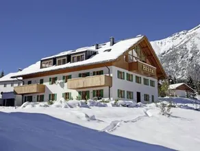 Chalet Zur Rose in Berwang bij de piste - Image 2