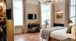 The Black Lion Pub & Boutique Guesthouse - Image 2