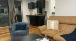 Modern 3BR home, Close to parliament , Canberra - Image 2