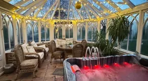 Burtree Country House, Tipi's, Treehouse & Lodge & house rooms with hot tubs in a private garden - Image 4