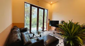 Rustic Homeaway - Stay with the local - Image 5