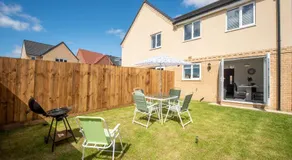 Oulton Broads New Build Holiday Home 3 Bedroom- 3 Bathroom with Free Parking - Image 5