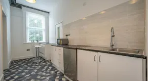 Casbah Coffee Club Suites - Image 4