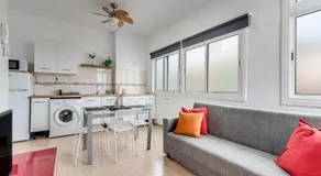 Home2Book Charming Rooftop Vibes Apartment - Image 3