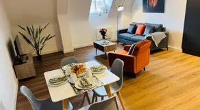 Central Old Town Base 1 & 2BR Apartments - Image 4