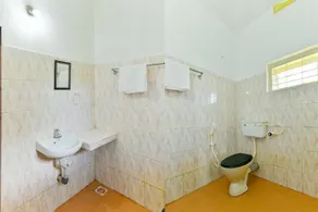 Home 22578 Forest View 2BHK - Image 3