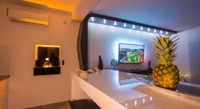 Apartment PLAZA -Wallbox 11kW- Private SPA- Jacuzzi, Infrared Sauna, Luxury massage chair, Parking, Entry with PIN 0 - 24h, FREE CANCELLATION 24 hours before Check In,Premium pillows and mattress - Image 2