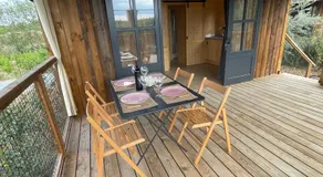 Lodges dans les vignes Domaine Terre des Mages - Image 2