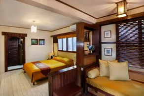 Cozy Cottages Within Walking Distance to the Beach - Image 2
