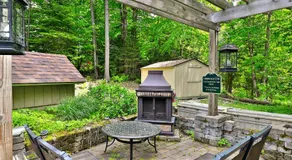 Fun In Fun Out Ski Home - Main Floor, Renovated 3BR-2BA, Hot Tub, Close to Resort - Image 4