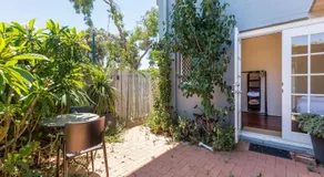 UrbanStyle Claremont Apartment - Image 5