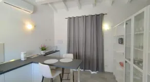 Holmann Suite & Rooms - Image 4