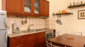 Zoe's Sea View Apartment - Image 4