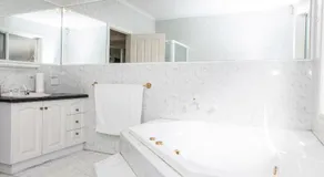 Abbotsford Private Rooms & Pods - 15 Charles Homestay - Image 4