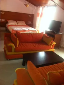 Oumaya Safa - Image 1