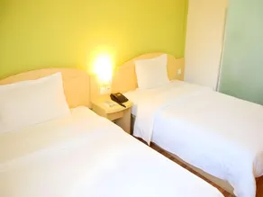 7 Days Inn Fuzhou Three Lanes and Seven Alleys Dongjiekou Metro Station - Image 3