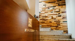 Center Hotel - Image 5