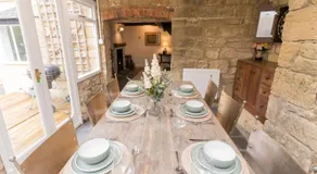 Honeystone Cottage, Stanton, Broadway - Sleeps 9 - Image 5