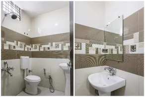 OYO 68097 Hotel Shivin Palace - Image 3