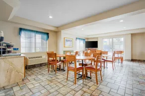 Travelodge by Wyndham Ukiah - Image 4
