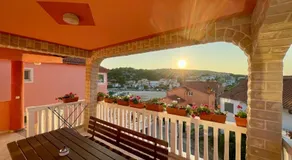 House with outdoor pool in Tisno - Image 4