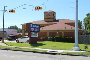 Budget Inn - Image 5