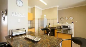 Beachfront Apartments @ Amanzimtoti - Image 5