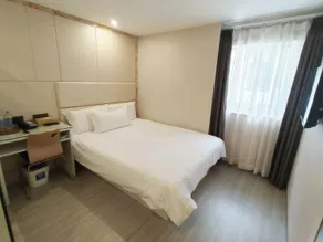 Hanting Hotel Shanghai Dapuqiao Ruijin Nan Road - Image 3