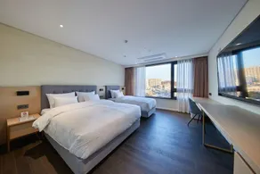 Hotel SUMMIT - Image 2
