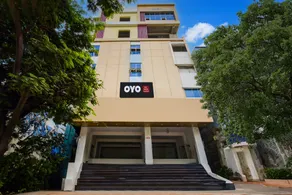 Hotel O by OYO Royal Stay Luxury Rooms - Image 4
