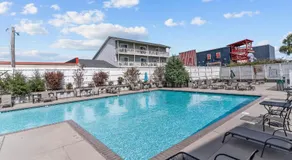 Cozy Condo with Community Pool Walk to Beach - Image 3