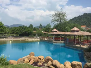Caoxi Hot Spring Holiday Resort - Image 4