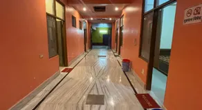 Sankat mochan guest house 100mtr-from ram mandir - Image 4