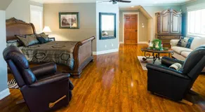 Kootenay Wild Guest Suites - Image 2