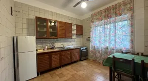 Bari Lory's Rooms - Image 2