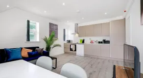 Modern 1 Bedroom Apartment Town Centre Camberley - Image 2