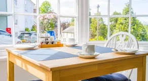 Radcliffe Guest House - Image 4