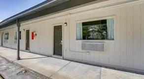 1 MI to Lighthouse Beach: Sleek Studio Apt - Image 5