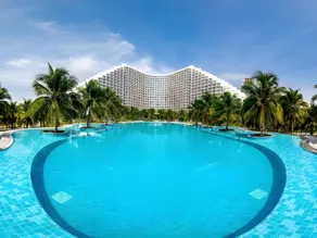 Cam Ranh Beach Resort - 5 Mins to Airport - Image 2