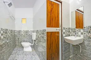 Hotel O Zoo Palace - Image 2