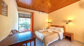 Mimosa Apartments with Pool - Image 2