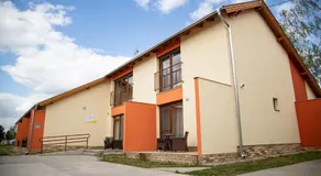Rozmaring Apartmanház - Image 4
