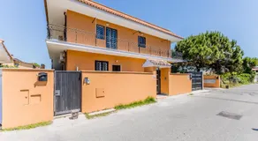 Luna House - Image 5