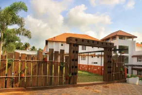 Clay House - Image 5