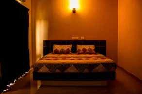 luxury, - Image 2