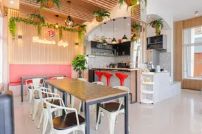 Urbanview Hotel Brodam's Pematang Siantar by RedDoorz - Image 4