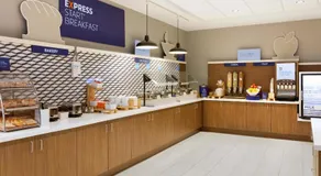 Holiday Inn Express & Suites Overland Park South by IHG - Image 4