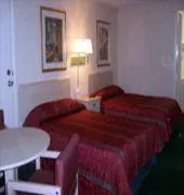 Kings Inn Michigan City - Image 4