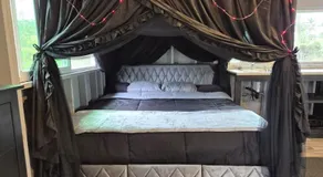 Private jungle retreat with AC and WiFi near Volcano - Image 3